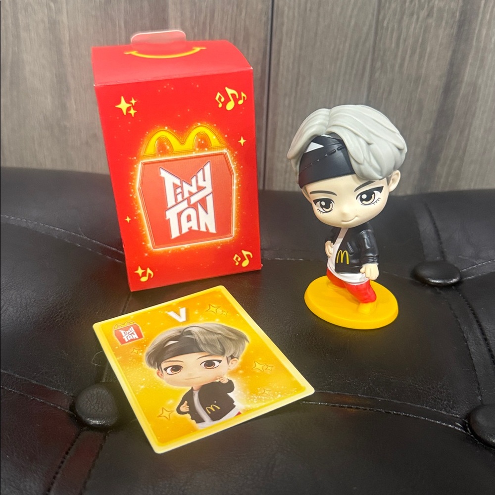 New TinyTAN BTS V Mini Doll McDonalds Happy Meal Toy In Original Box